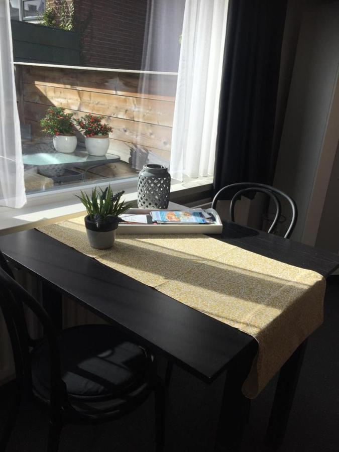Studio Met Woonslaapkamer,Keuken En Badkamer Dreefje 5 Westkapelle Exteriör bild
